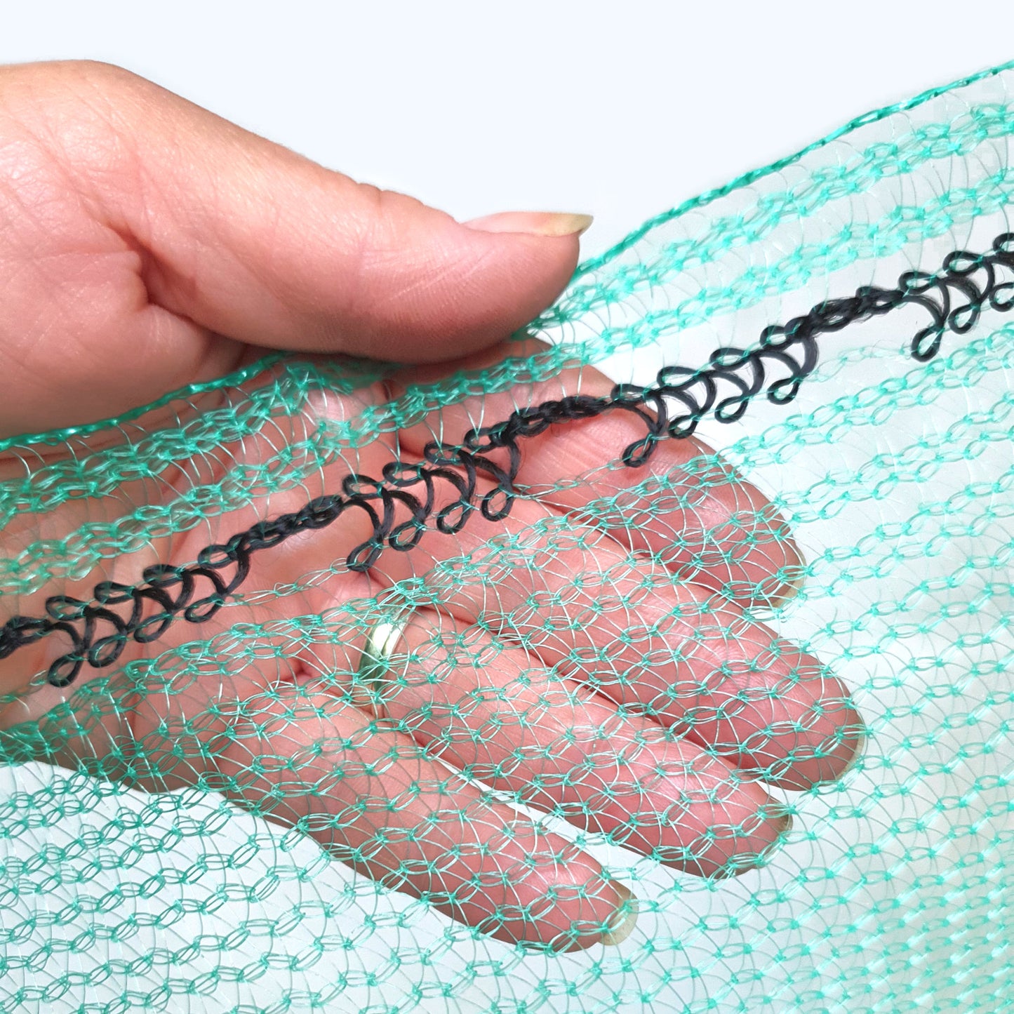 35% Knitted Windbreak Green