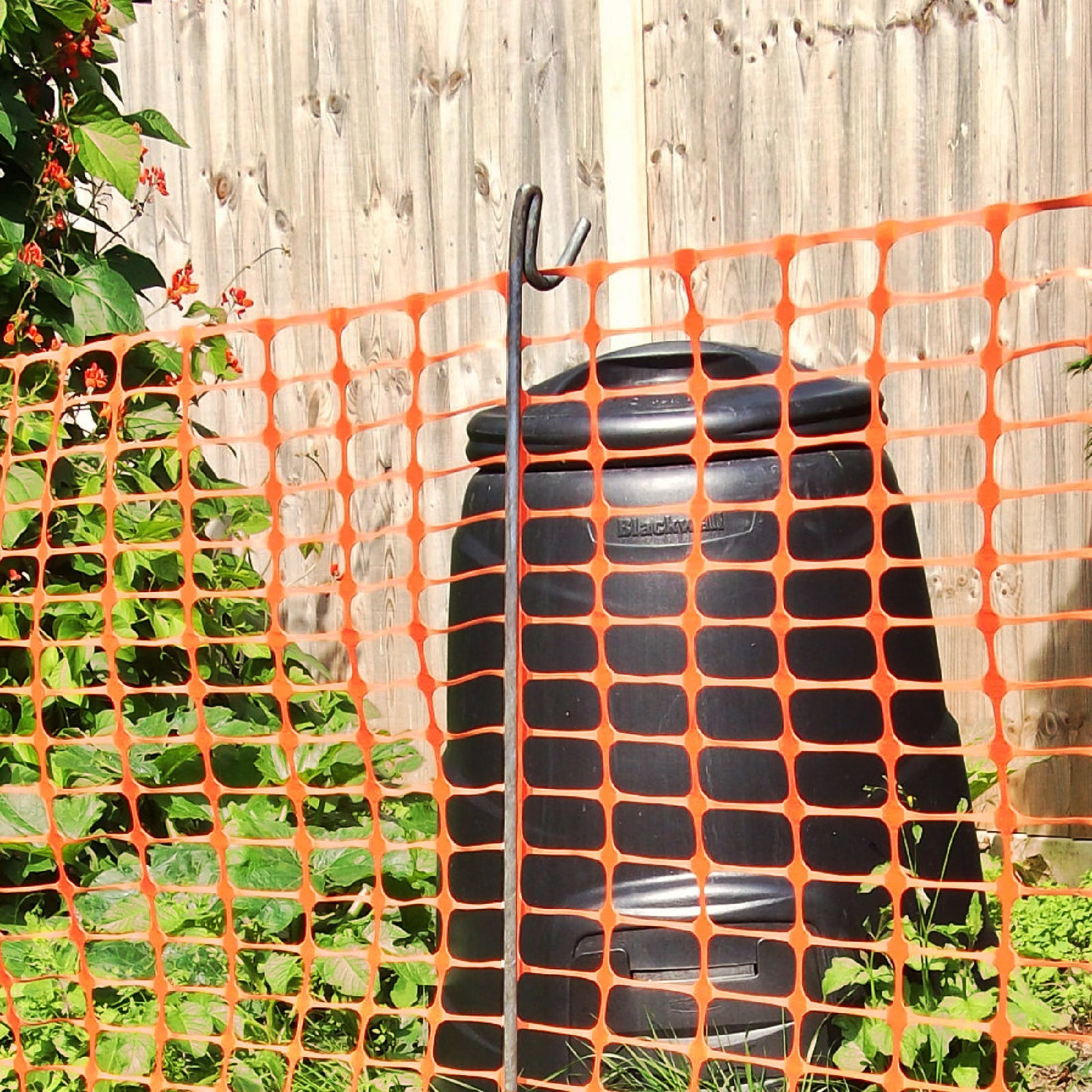 Orange Barrier Mesh Fence & Metal Fencing Pins