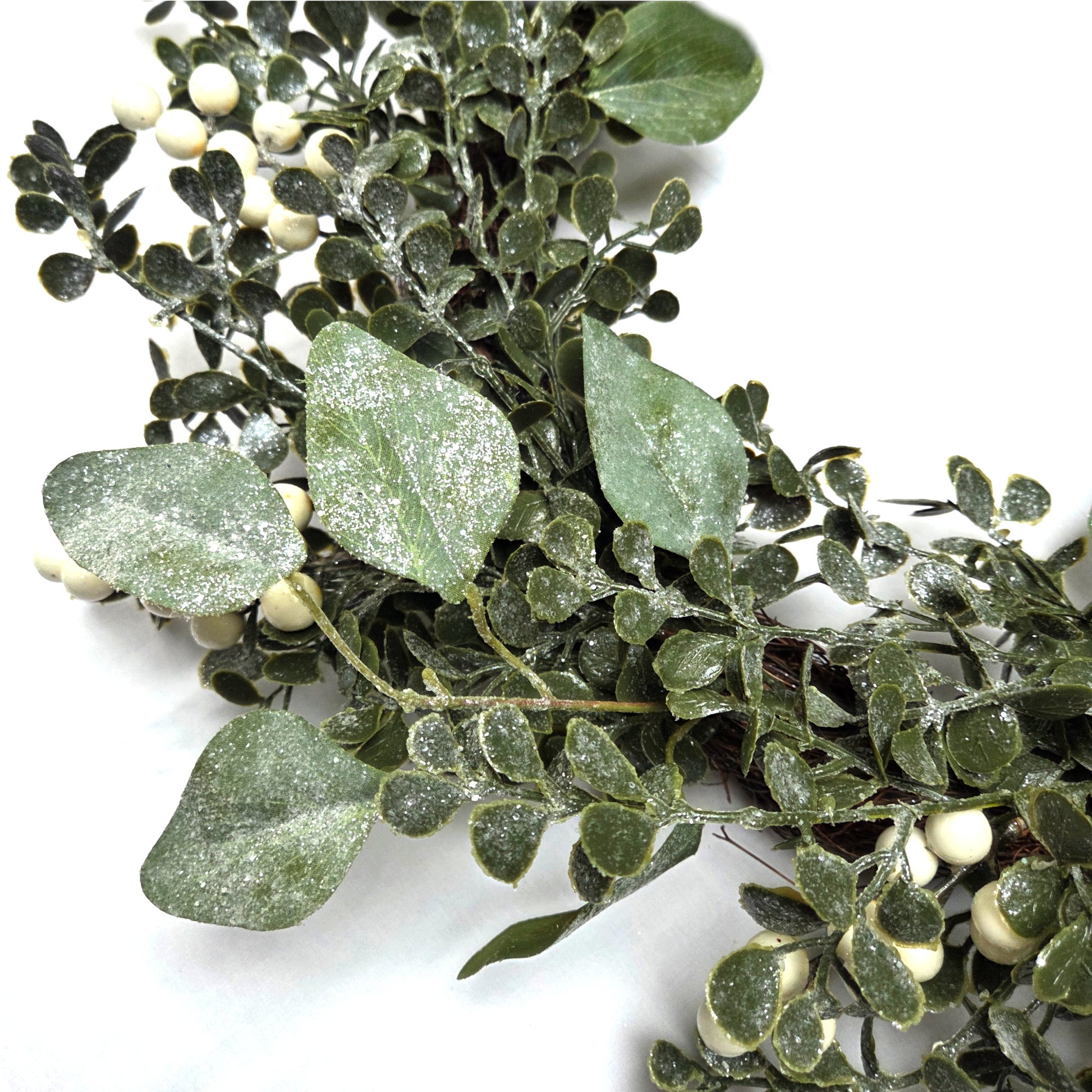 60cm Christmas Winter Wreath - Frosted Boxwood and Berries