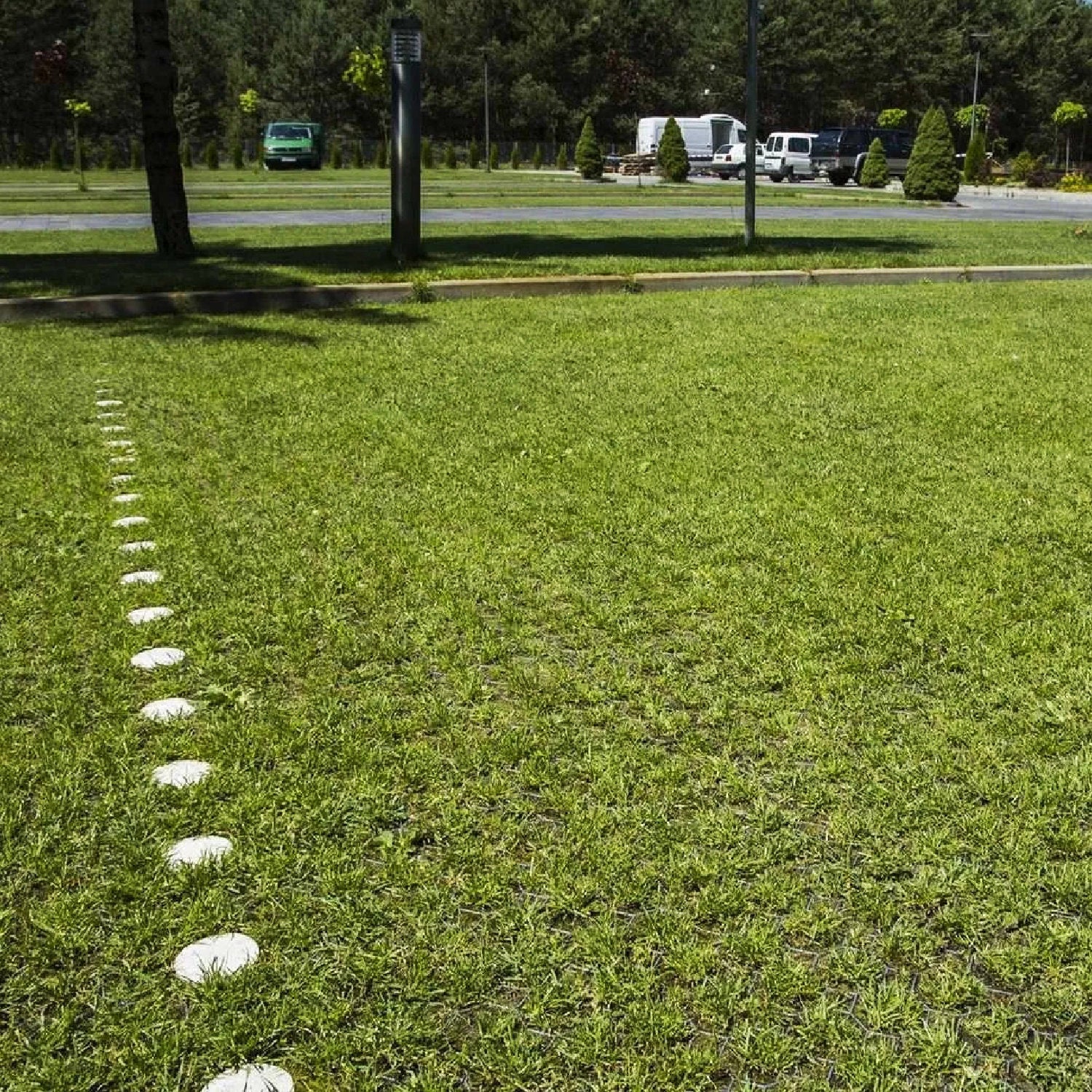 White TrueGrid Marking Delineators