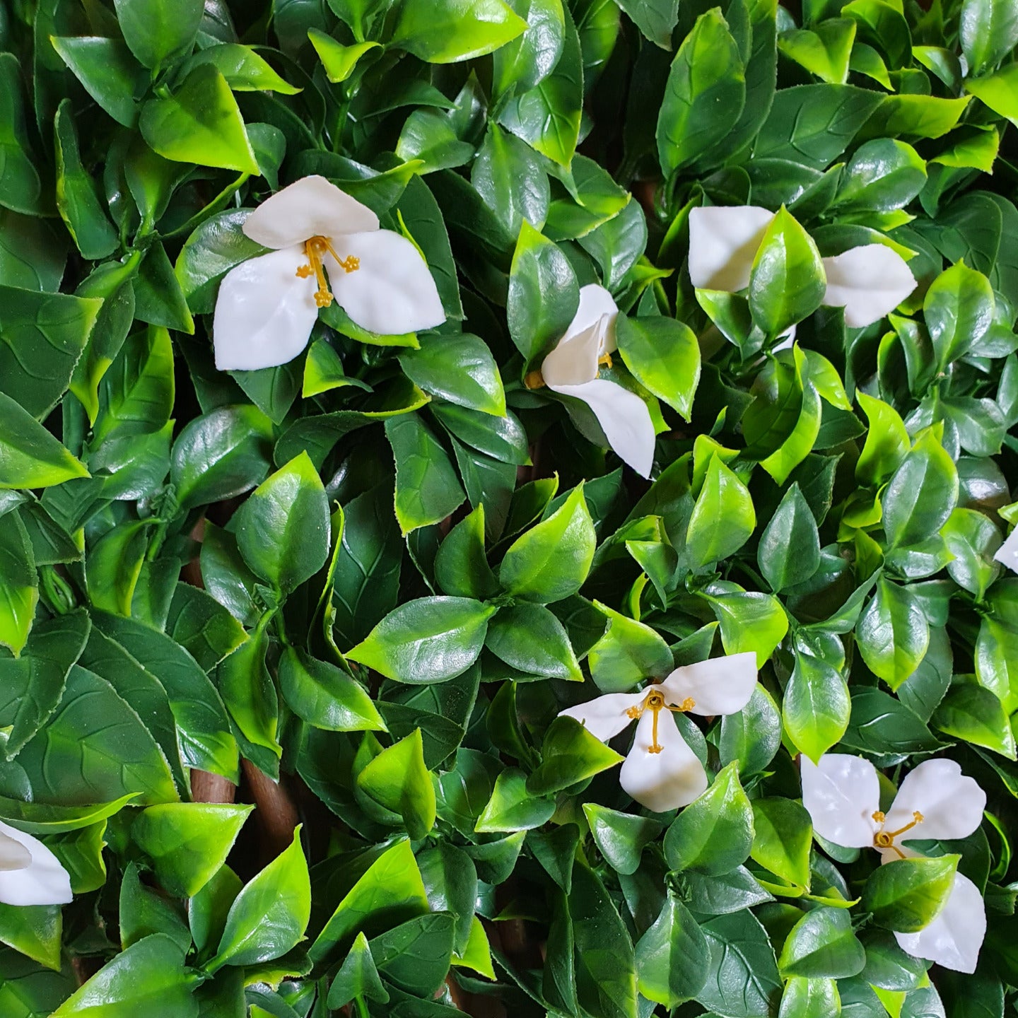 Artificial Laurel & White Flower Expanding Willow Trellis Fence